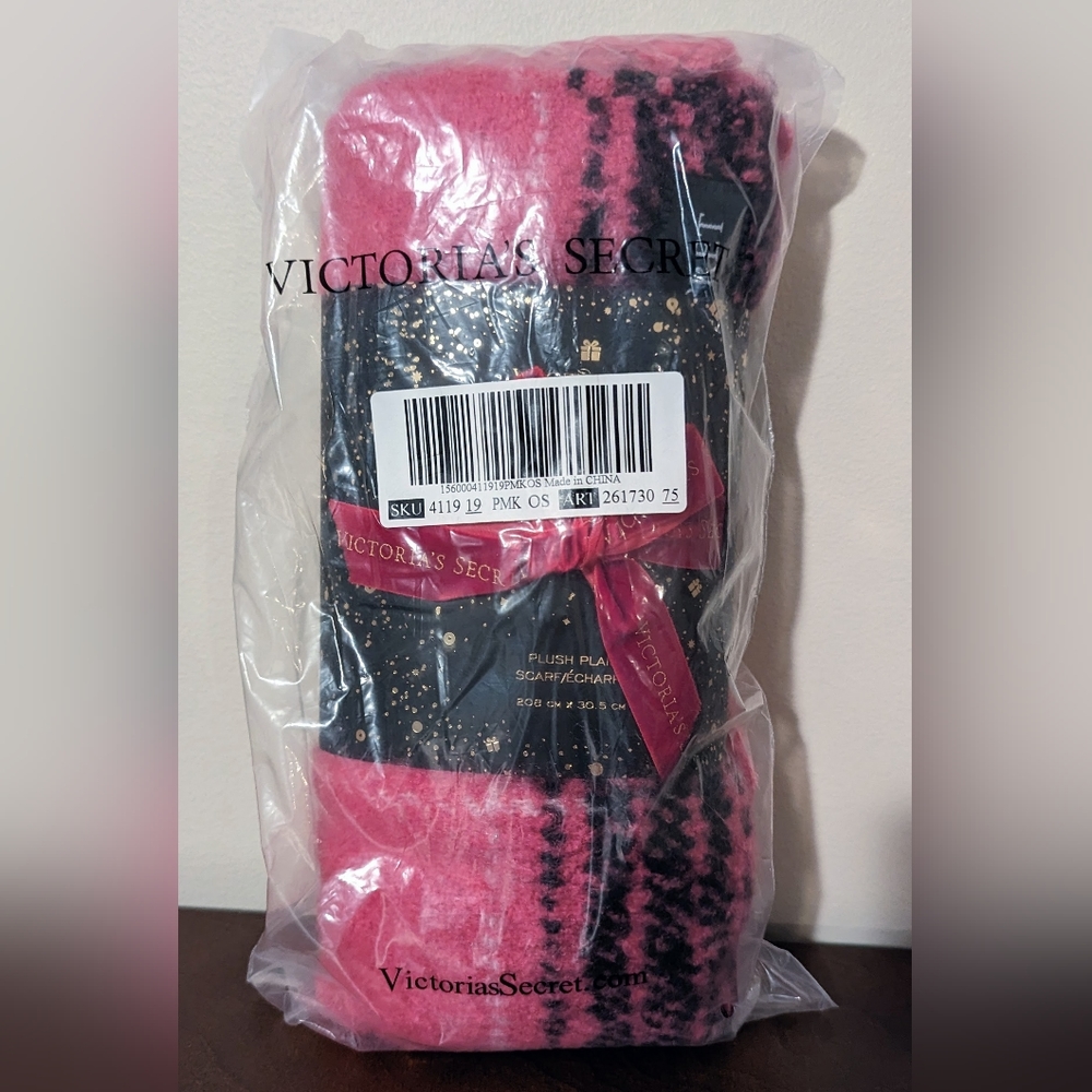 Victoria's Secret Plush Plaid Scarf Fuchsia Black New 82" X 12"